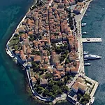 In With Sea View, Balcony, Air Conditioning, Wlan 819-6 * Poreč
